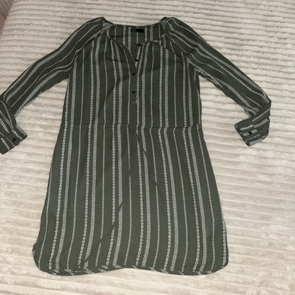 GAP Dresses & Skirts - Gap Dress Womens Small Button Up Drawstring Waist Green Off White Boho‎ Chic